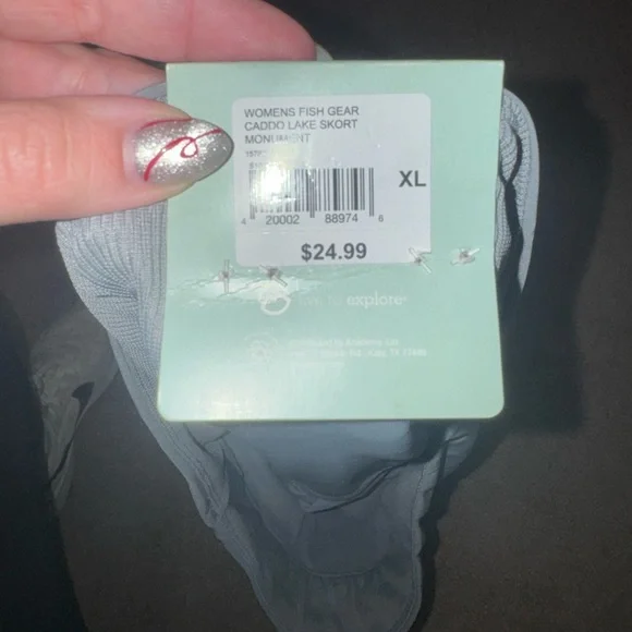 Women’s Fish Gead Cado Lake Skort in monument by Magellan - Picture 4 of 5